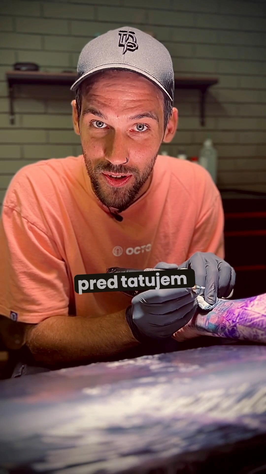 Dan pred tetoviranjem: vitamin C, nežen piling in dovolj spanca